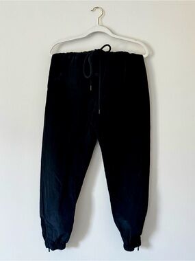 Fear of God Essentials SS24 Nylon Track Pant Joggers, Jet Black – Unisex XXS